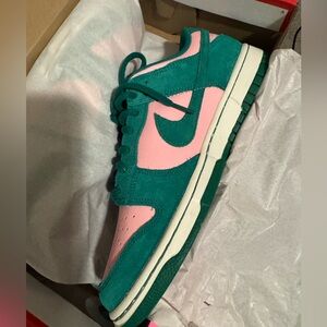 Nike Dunks